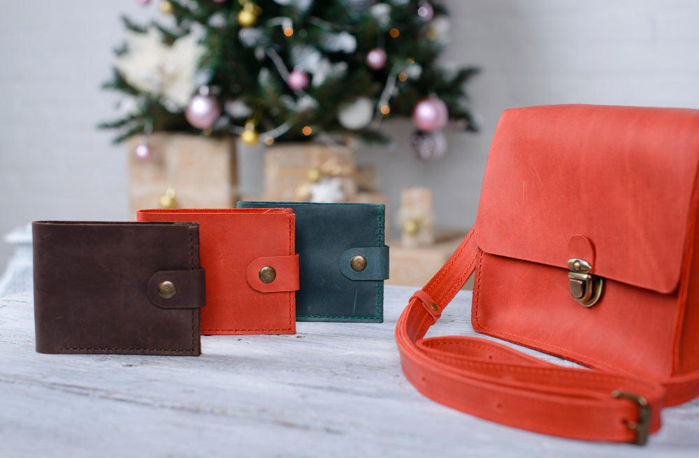 Cele mai populare culori pentru gențile și portofelele în toamna anului 2025