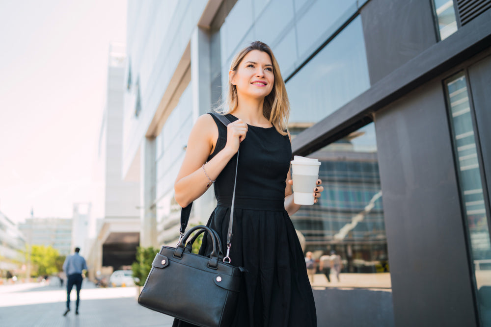 Genți din piele pentru femei pentru birou și întâlniri