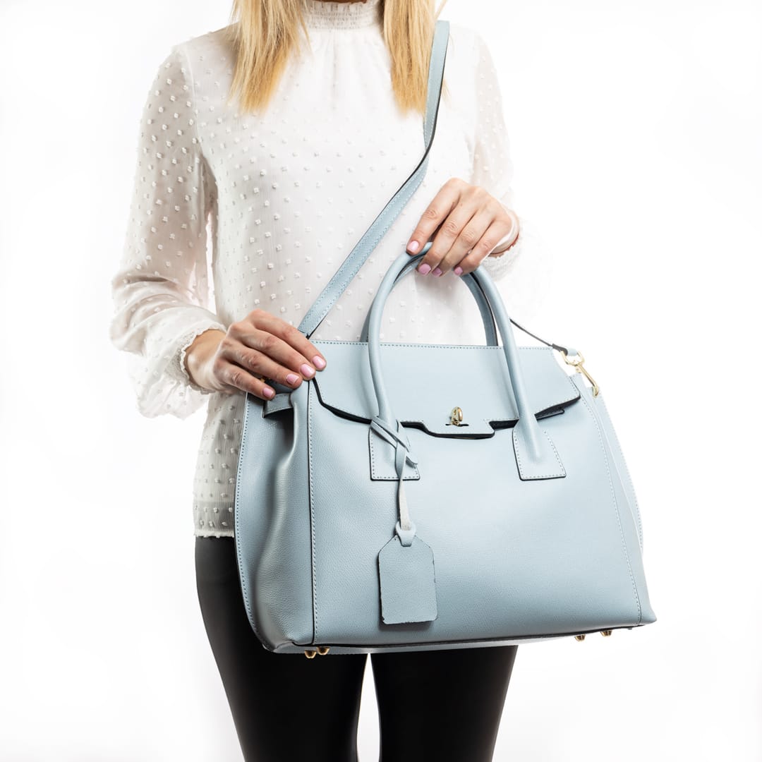 geanta-femei-piele-naturala-albastru-deschis-ioana4