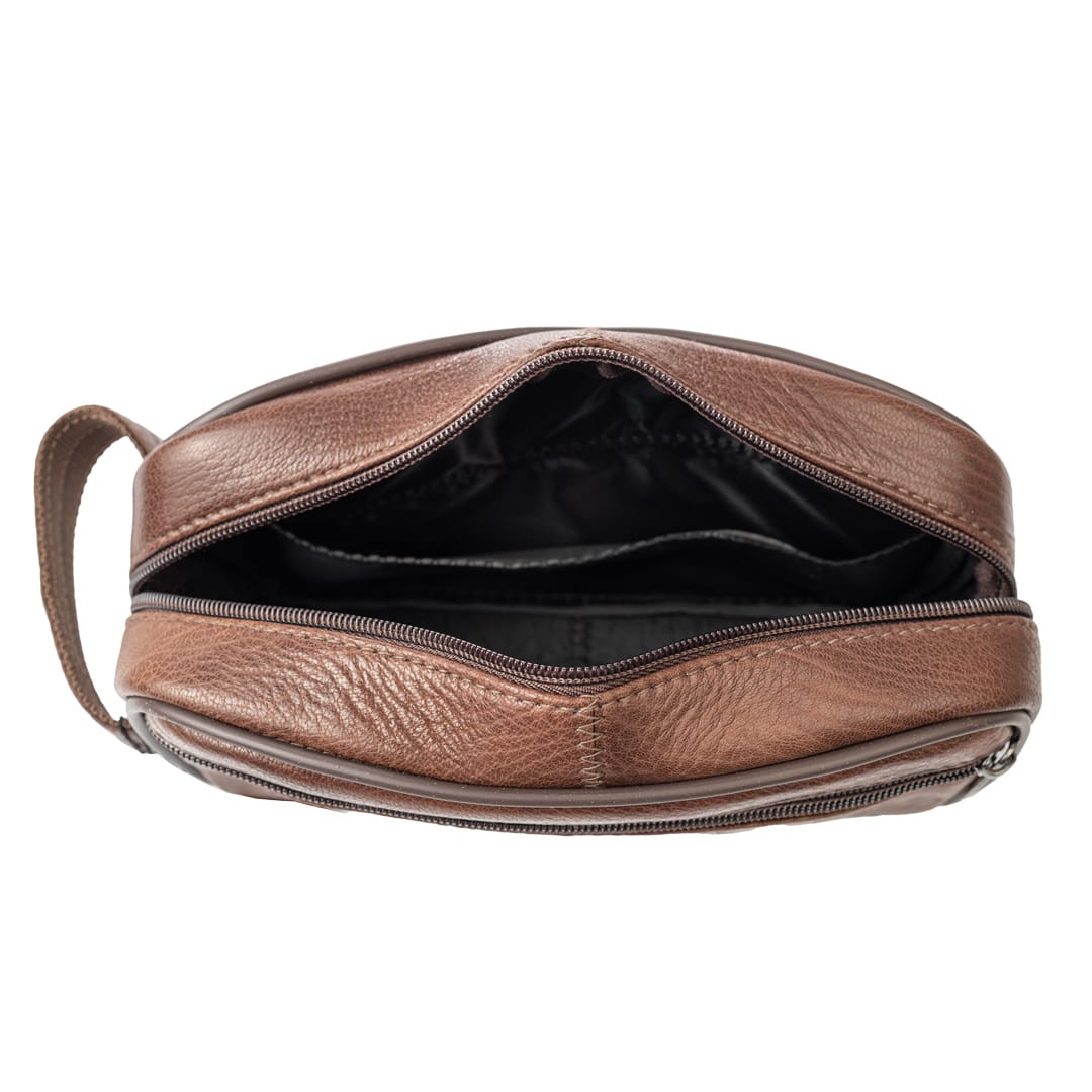 borseta-barbati-piele-naturala-maro-Hand2