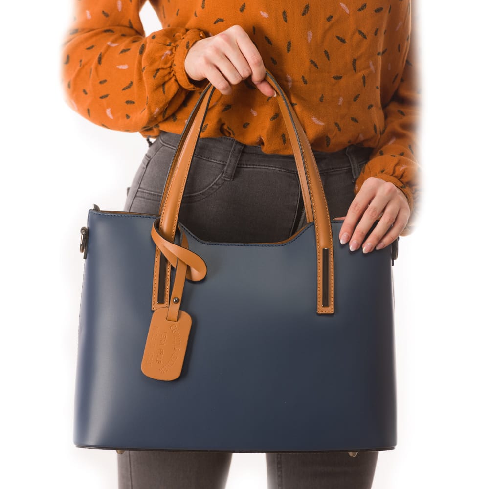 Geanta-dama-din-piele-naturala-bleumarin-Design-Lover