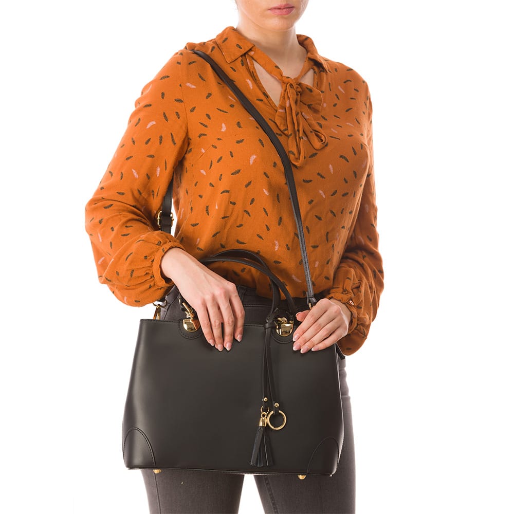 Geanta-dama-din-piele-naturala-negru-Design-beauty_1