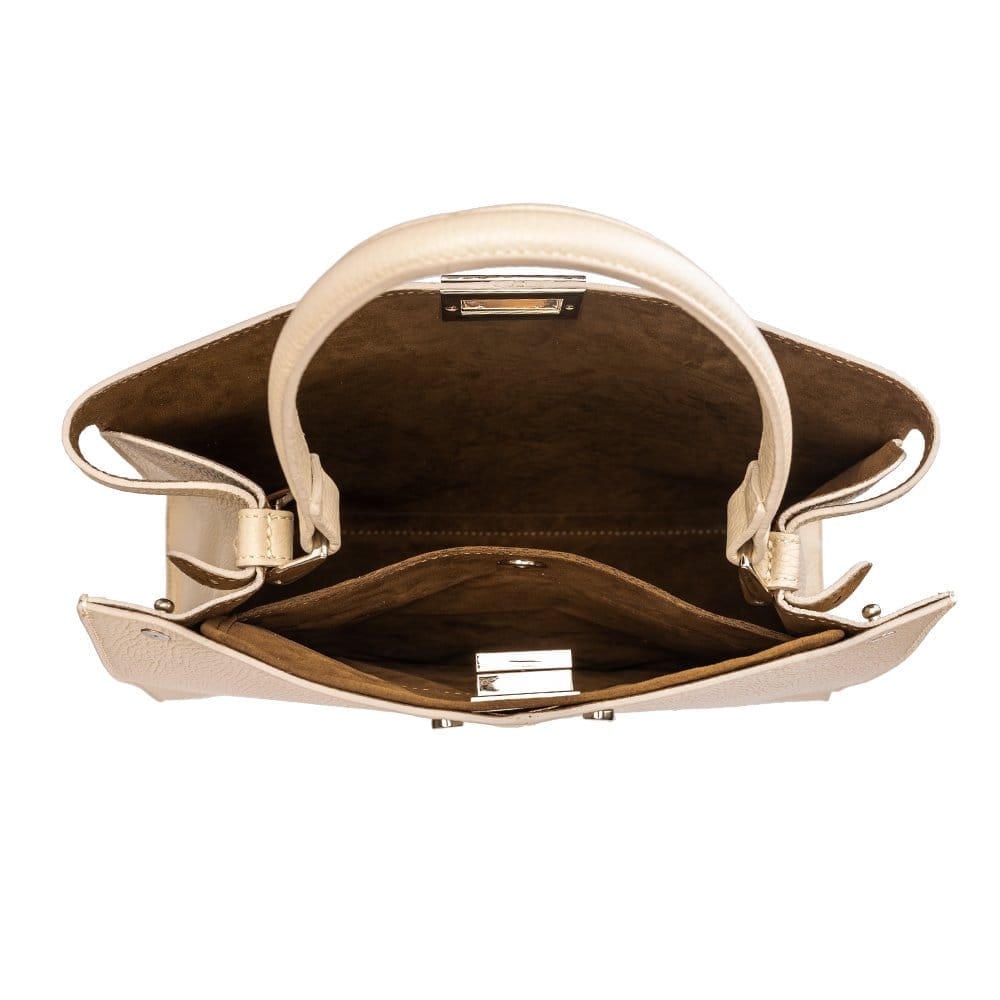 tr21242_fullres-copy